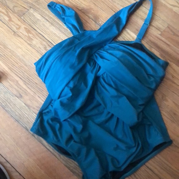 One piece TEAL Swimsuit 🩱 NWT size 24 - Picture 3 of 4